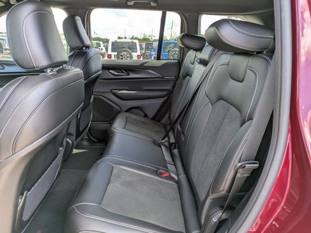 new 2025 Jeep Grand Cherokee car, priced at $37,875