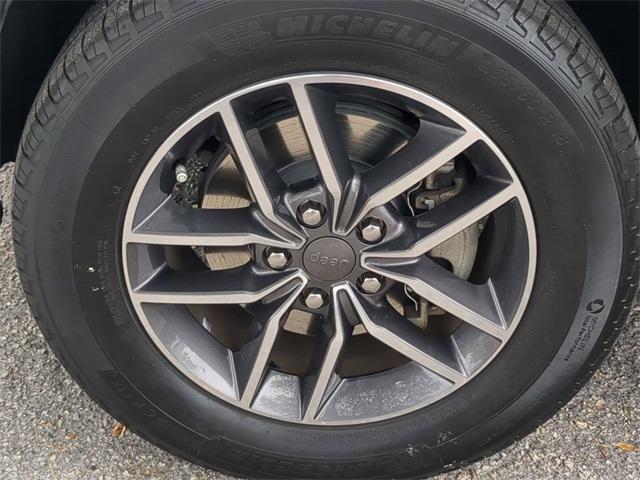 used 2019 Jeep Grand Cherokee car, priced at $16,491