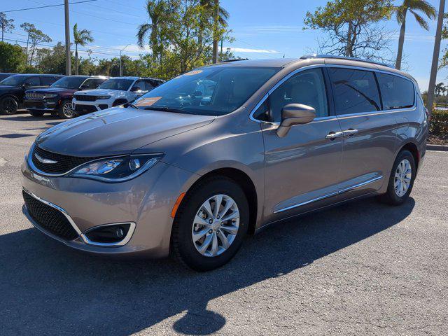 used 2018 Chrysler Pacifica car