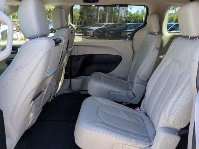 used 2018 Chrysler Pacifica car