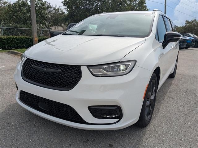 new 2026 Chrysler Pacifica car, priced at $47,735