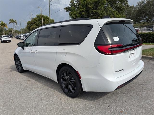 new 2026 Chrysler Pacifica car, priced at $47,735