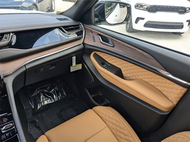 new 2025 Jeep Grand Cherokee L car, priced at $62,656