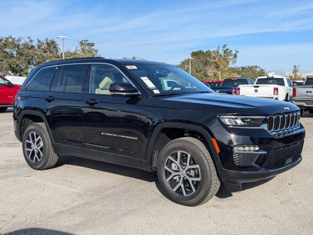 new 2025 Jeep Grand Cherokee car, priced at $42,795