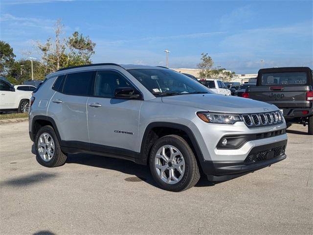 new 2025 Jeep Compass car, priced at $29,995