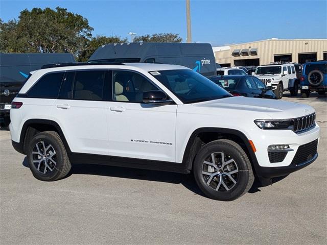 new 2025 Jeep Grand Cherokee car, priced at $46,700