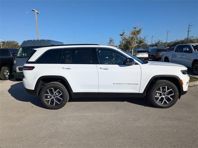 new 2025 Jeep Grand Cherokee car, priced at $46,700