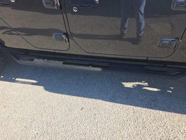 used 2021 Jeep Gladiator car, priced at $35,491