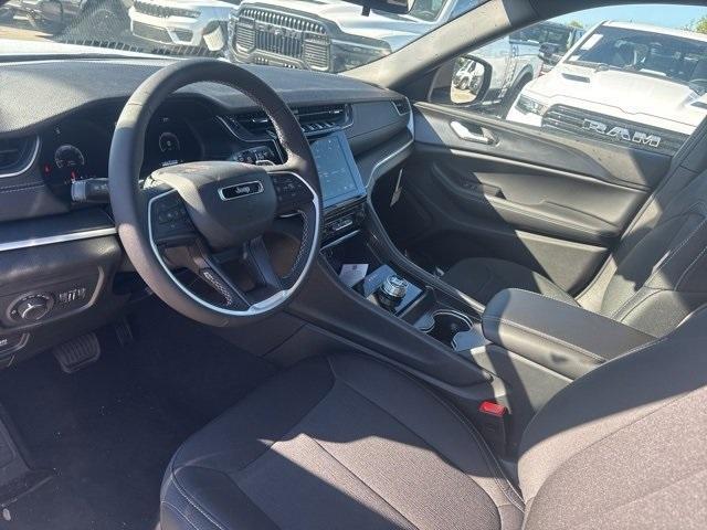 new 2025 Jeep Grand Cherokee L car, priced at $32,930