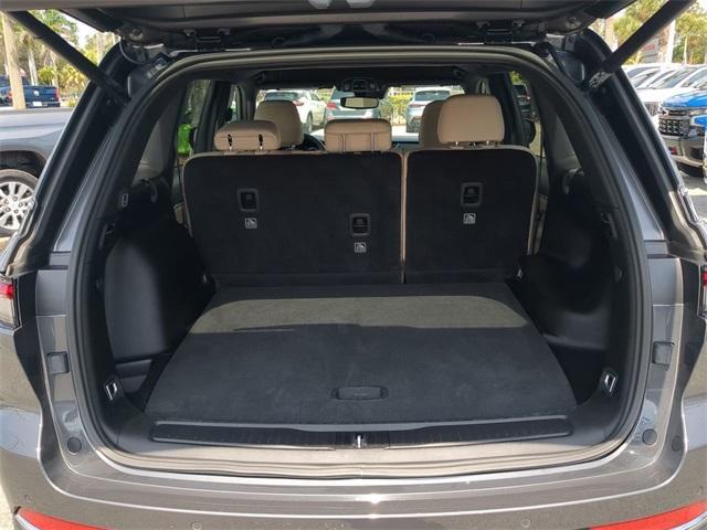 used 2024 Jeep Grand Cherokee car, priced at $37,391