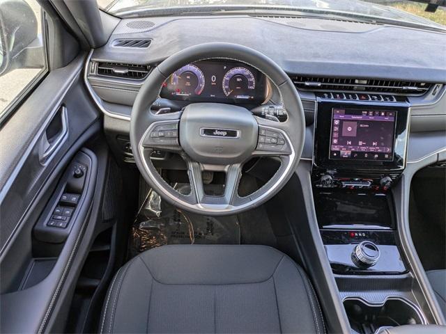 new 2025 Jeep Grand Cherokee L car, priced at $33,925