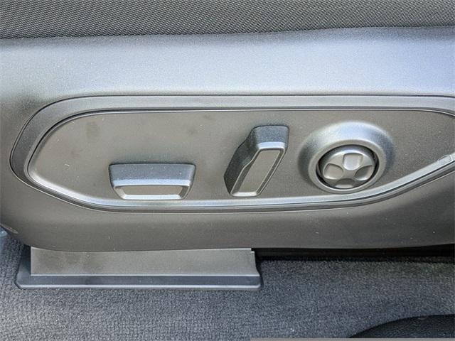 new 2025 Jeep Grand Cherokee L car, priced at $33,925