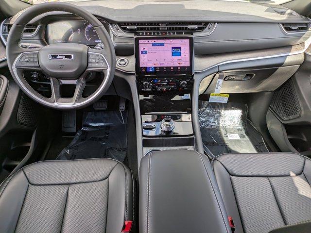 new 2025 Jeep Grand Cherokee car, priced at $45,660