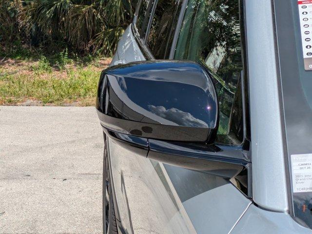 new 2025 Jeep Grand Cherokee car, priced at $45,660