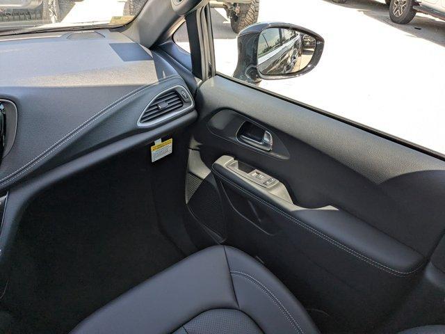 new 2026 Chrysler Pacifica car, priced at $40,685