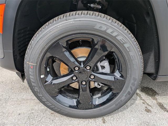 new 2025 Jeep Grand Cherokee car, priced at $37,375