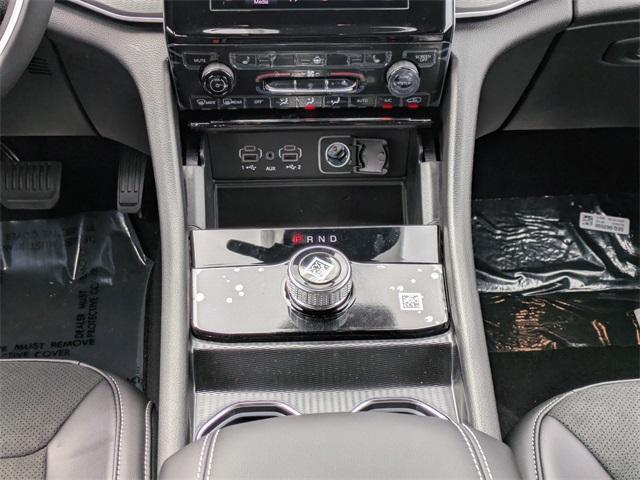 new 2025 Jeep Grand Cherokee car, priced at $37,375