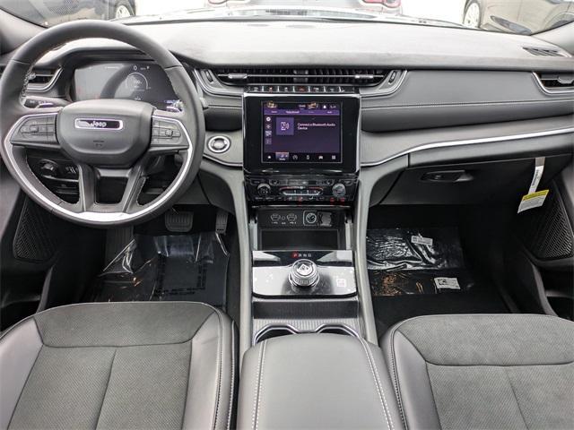 new 2025 Jeep Grand Cherokee car, priced at $37,375