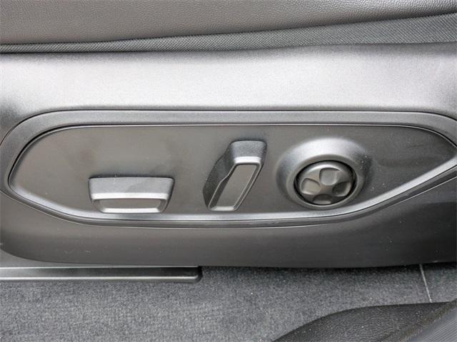 new 2025 Jeep Grand Cherokee car, priced at $37,375