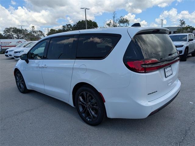 new 2026 Chrysler Pacifica car, priced at $39,905