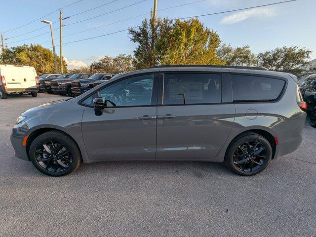 new 2025 Chrysler Pacifica car, priced at $52,935