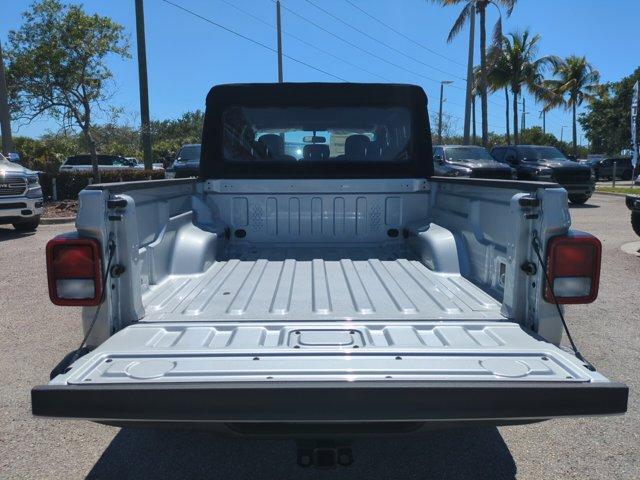 new 2024 Jeep Gladiator car, priced at $33,920