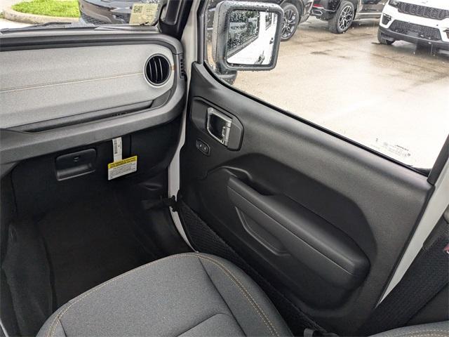 new 2025 Jeep Gladiator car, priced at $36,515