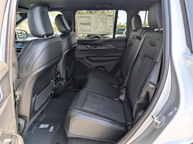 new 2025 Jeep Grand Cherokee car, priced at $34,675