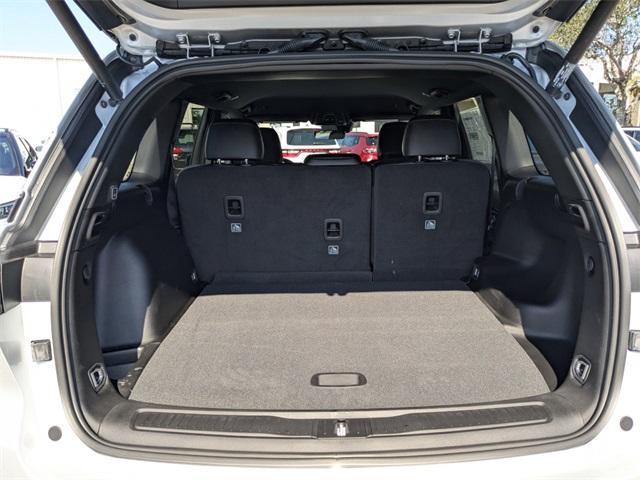 new 2025 Jeep Grand Cherokee car, priced at $34,675