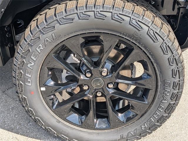 new 2025 Jeep Gladiator car, priced at $42,975