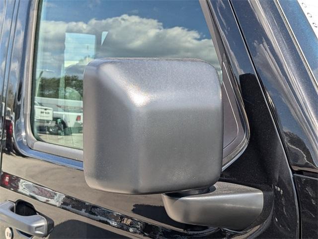 new 2025 Jeep Gladiator car, priced at $42,975