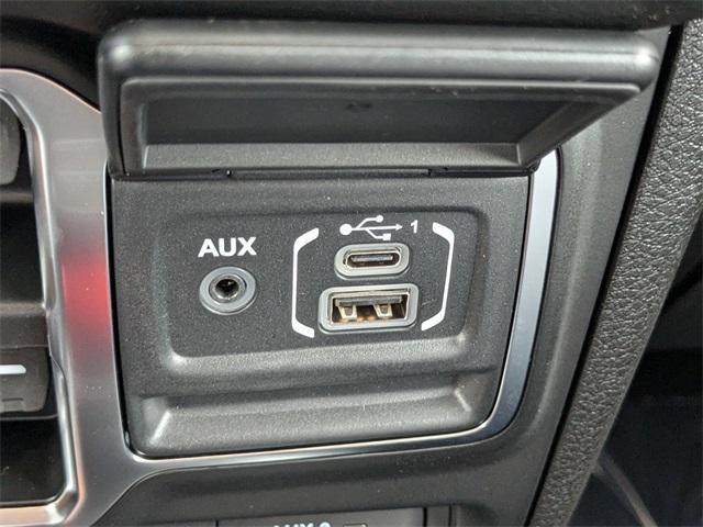 new 2025 Jeep Gladiator car, priced at $42,975