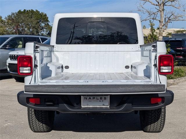 new 2025 Jeep Gladiator car, priced at $41,290