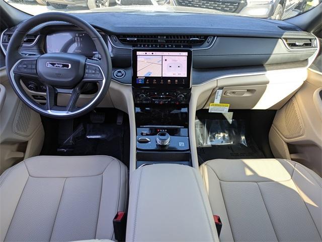 new 2025 Jeep Grand Cherokee car, priced at $43,960