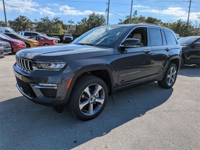 new 2025 Jeep Grand Cherokee car, priced at $43,960