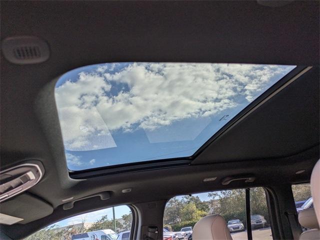 new 2025 Jeep Grand Cherokee car, priced at $43,960