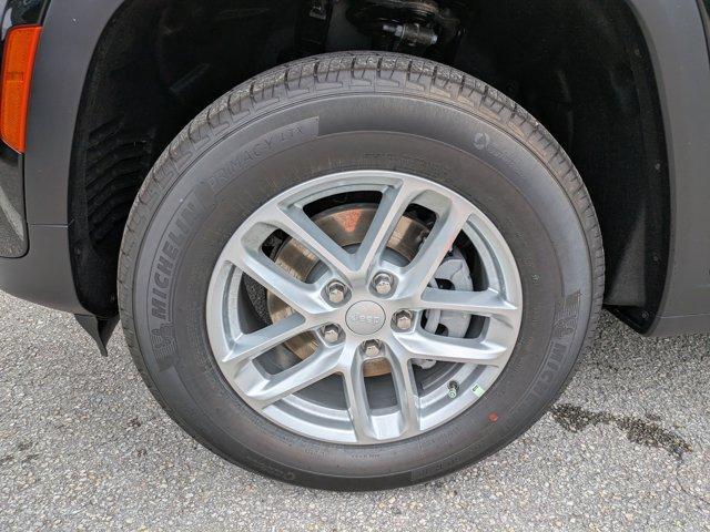 new 2025 Jeep Grand Cherokee car, priced at $35,470