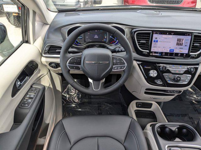 new 2024 Chrysler Pacifica Hybrid car, priced at $44,995