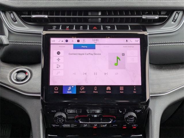 new 2025 Jeep Grand Cherokee car, priced at $37,495