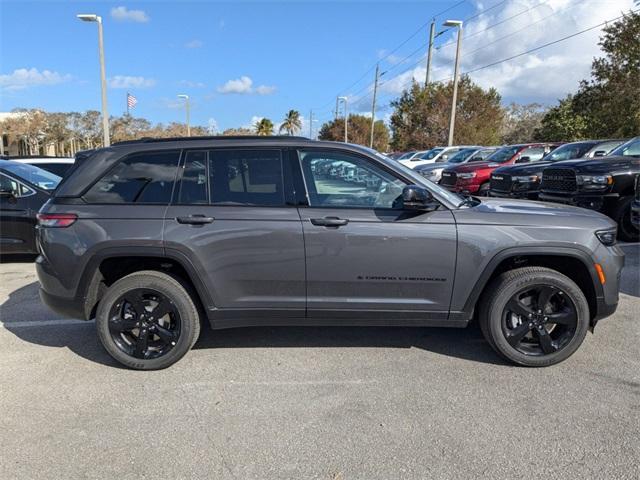 new 2025 Jeep Grand Cherokee car, priced at $46,175