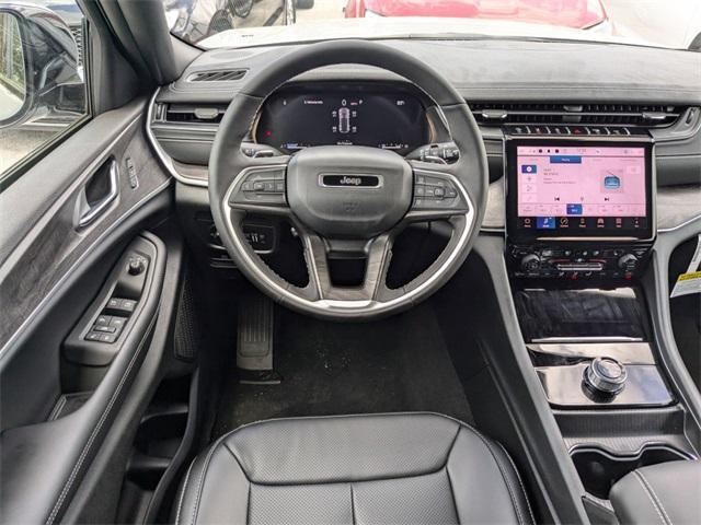 new 2025 Jeep Grand Cherokee car, priced at $39,960