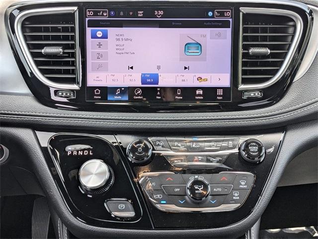 new 2025 Chrysler Pacifica car, priced at $48,935