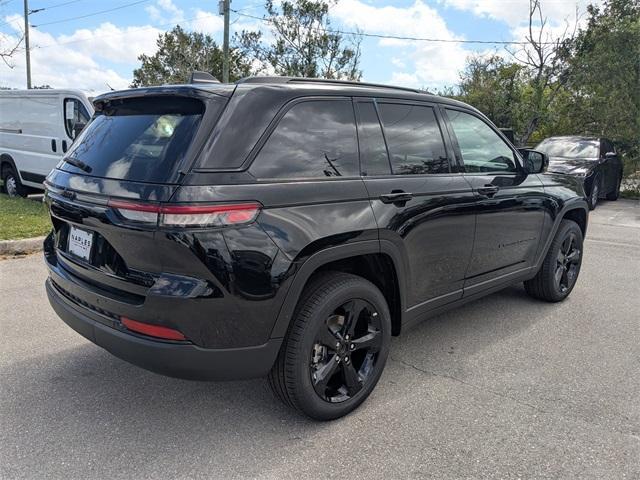 new 2025 Jeep Grand Cherokee car, priced at $41,990