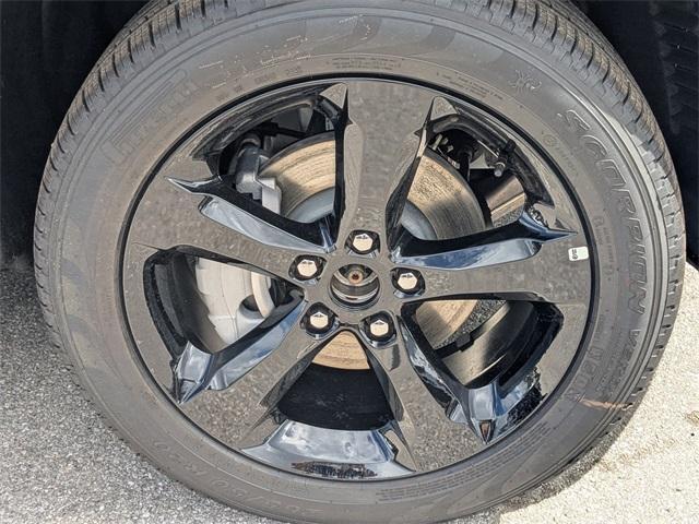 new 2025 Jeep Grand Cherokee car, priced at $41,990