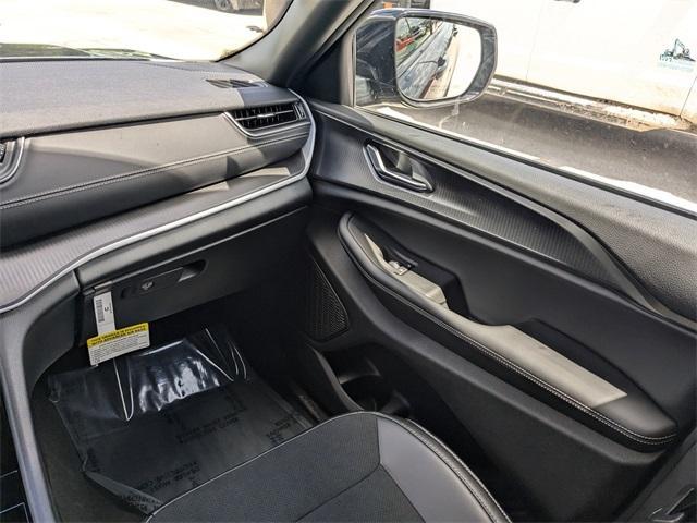 new 2025 Jeep Grand Cherokee car, priced at $42,370