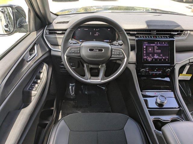 new 2025 Jeep Grand Cherokee car, priced at $42,370