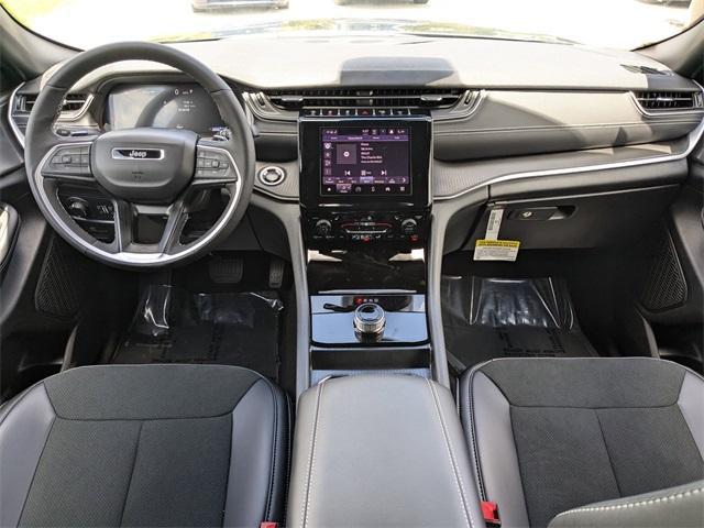 new 2025 Jeep Grand Cherokee car, priced at $42,370