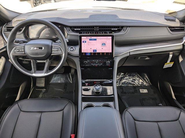 new 2025 Jeep Grand Cherokee car, priced at $49,755
