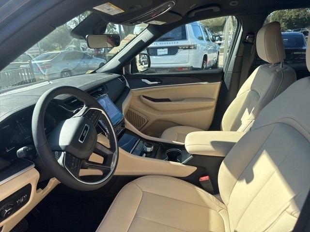 new 2025 Jeep Grand Cherokee L car, priced at $51,665