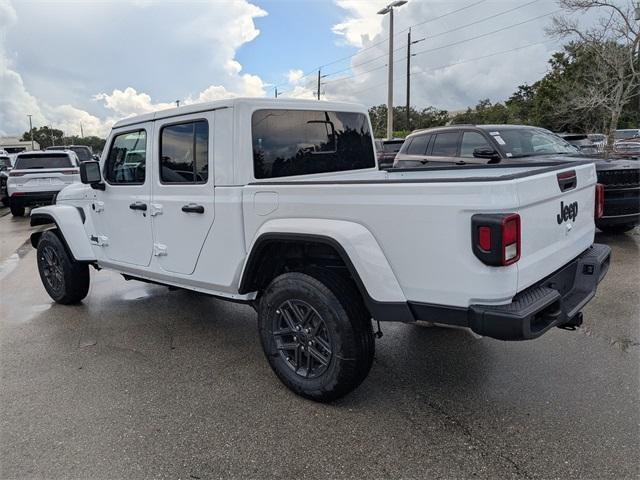 new 2025 Jeep Gladiator car, priced at $43,940